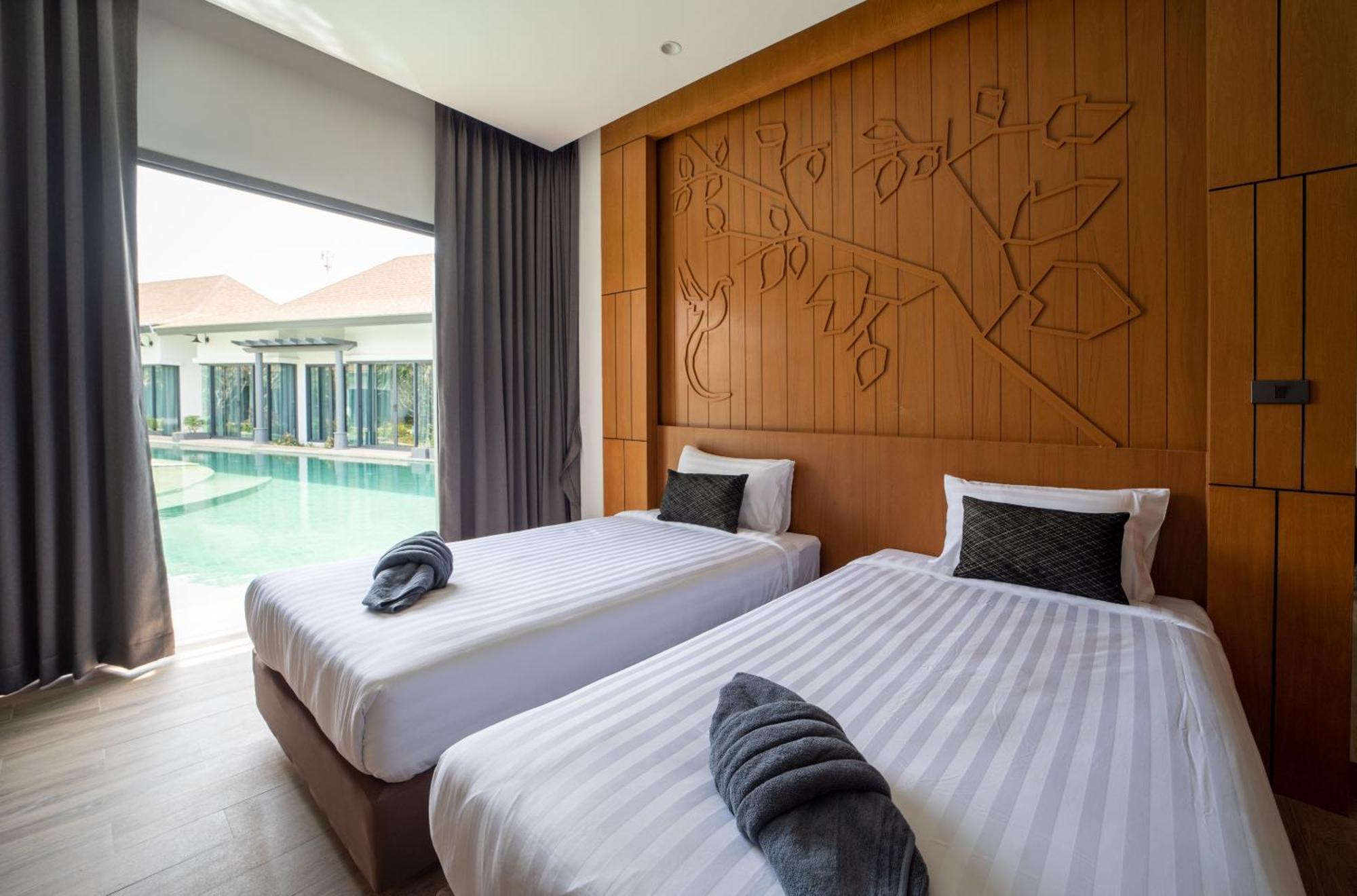 Tajh Pool Villas Chalong Bagian luar foto