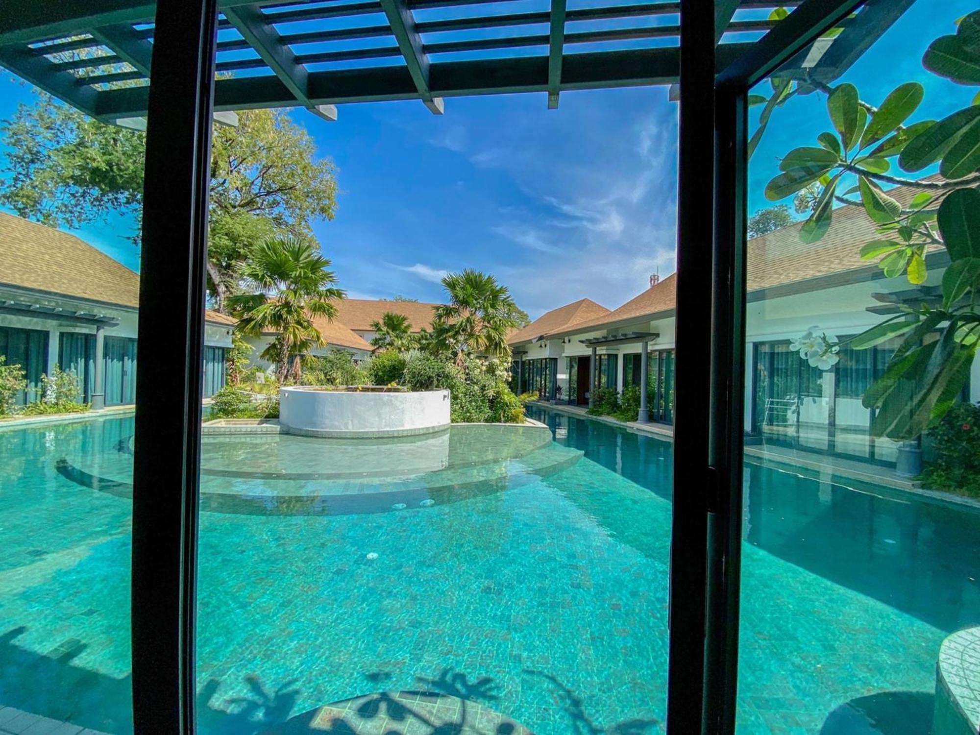 Tajh Pool Villas Chalong Bagian luar foto