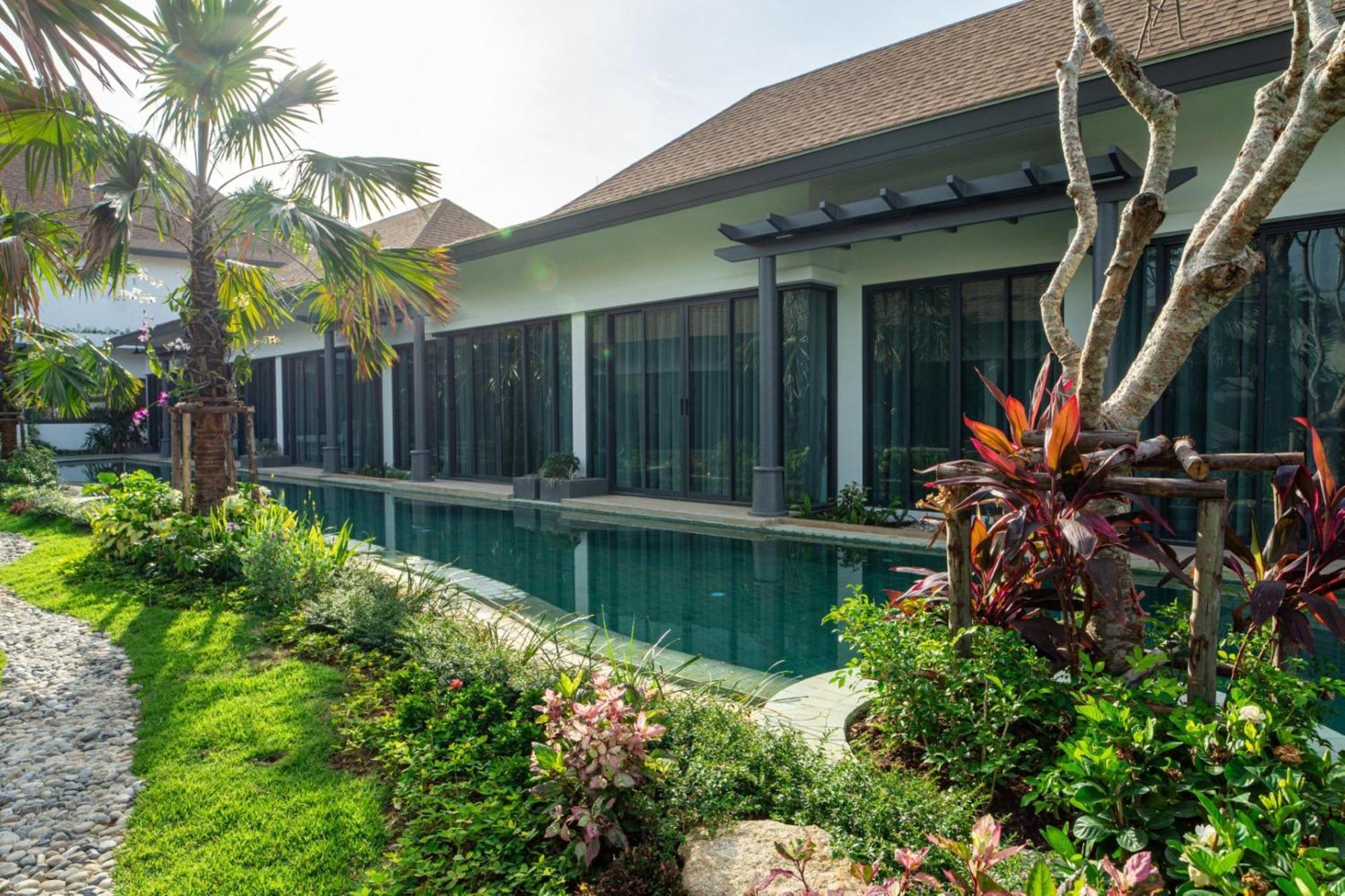Tajh Pool Villas Chalong Bagian luar foto