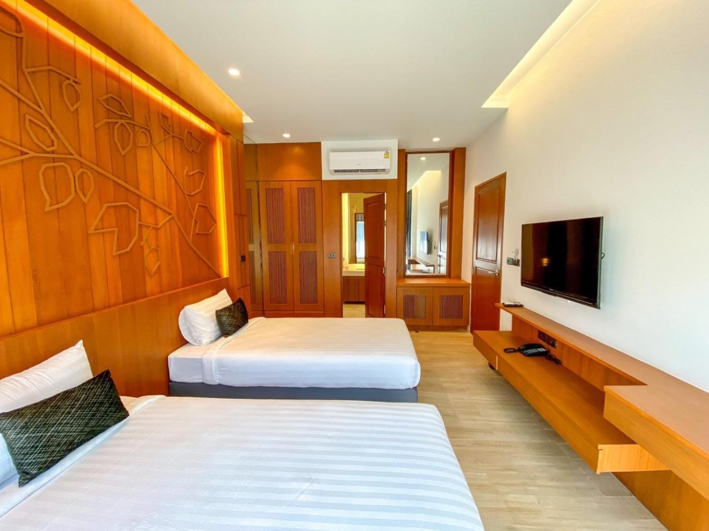 Tajh Pool Villas Chalong Bagian luar foto