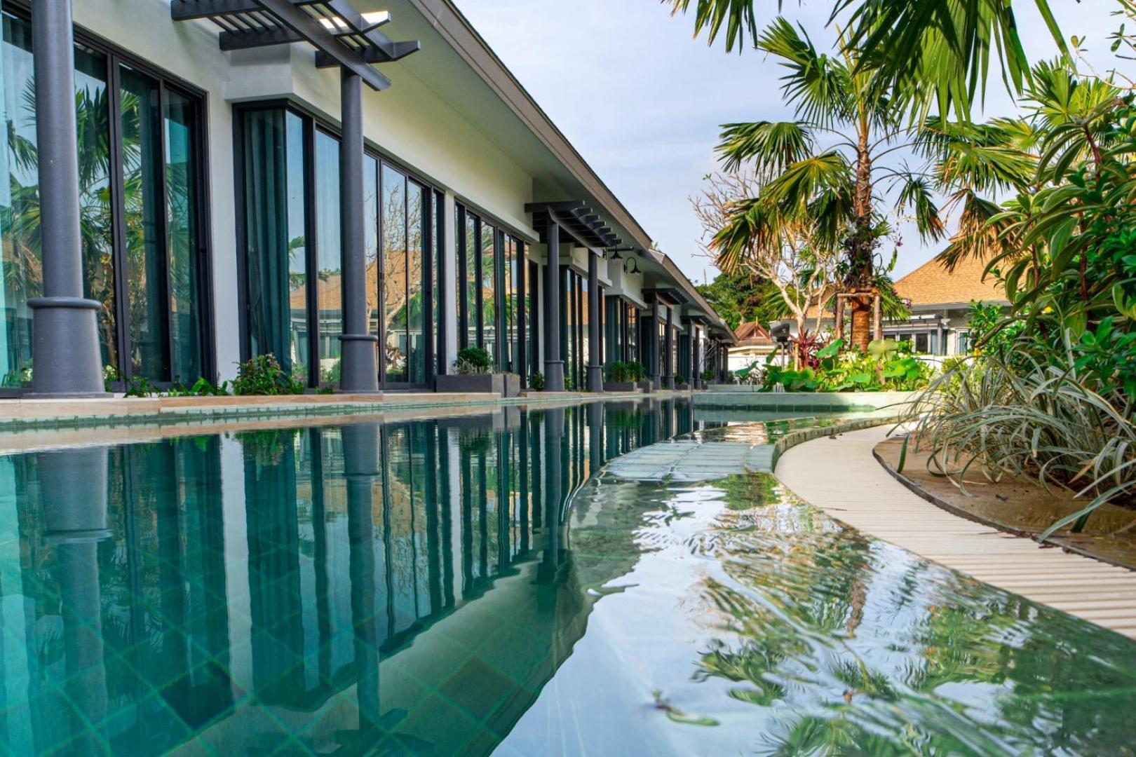 Tajh Pool Villas Chalong Bagian luar foto