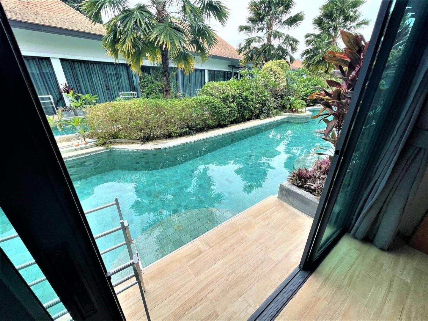 Tajh Pool Villas Chalong Bagian luar foto